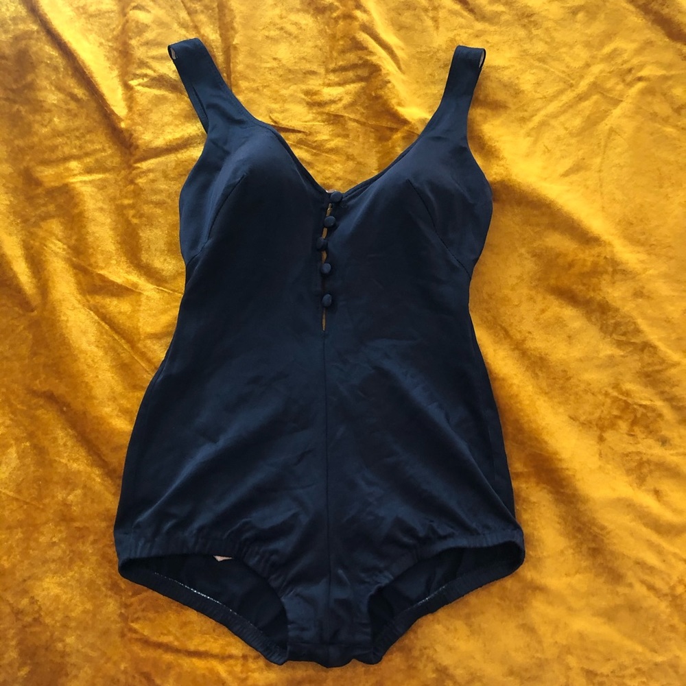 Vintage black swimsuit 🌑
